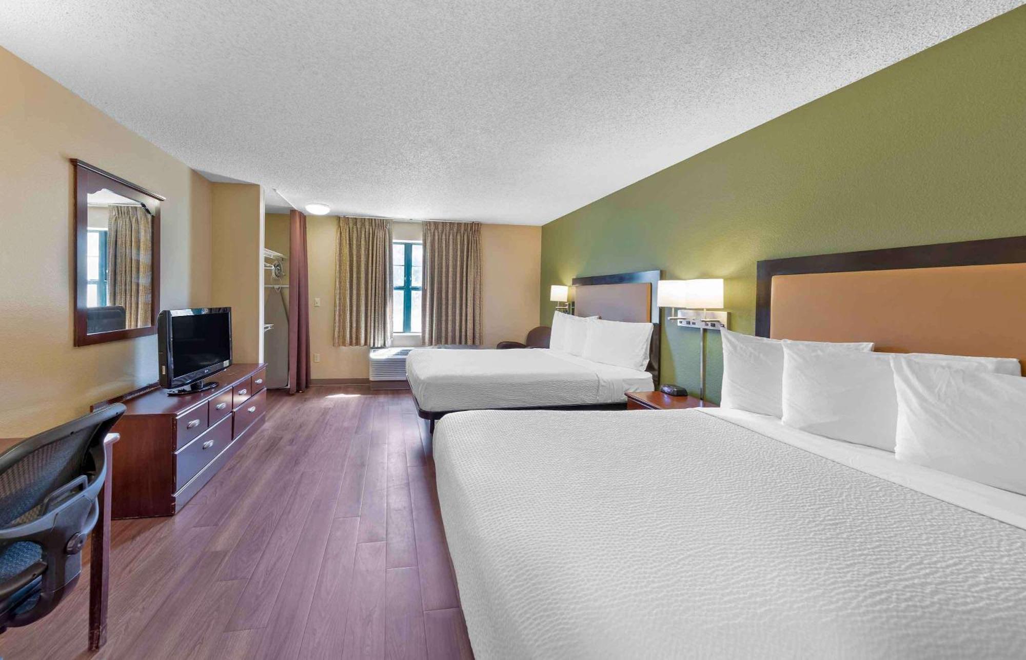 Extended Stay America Select Suites - Greensboro - Wendover Ave - Big Tree Way Exterior foto