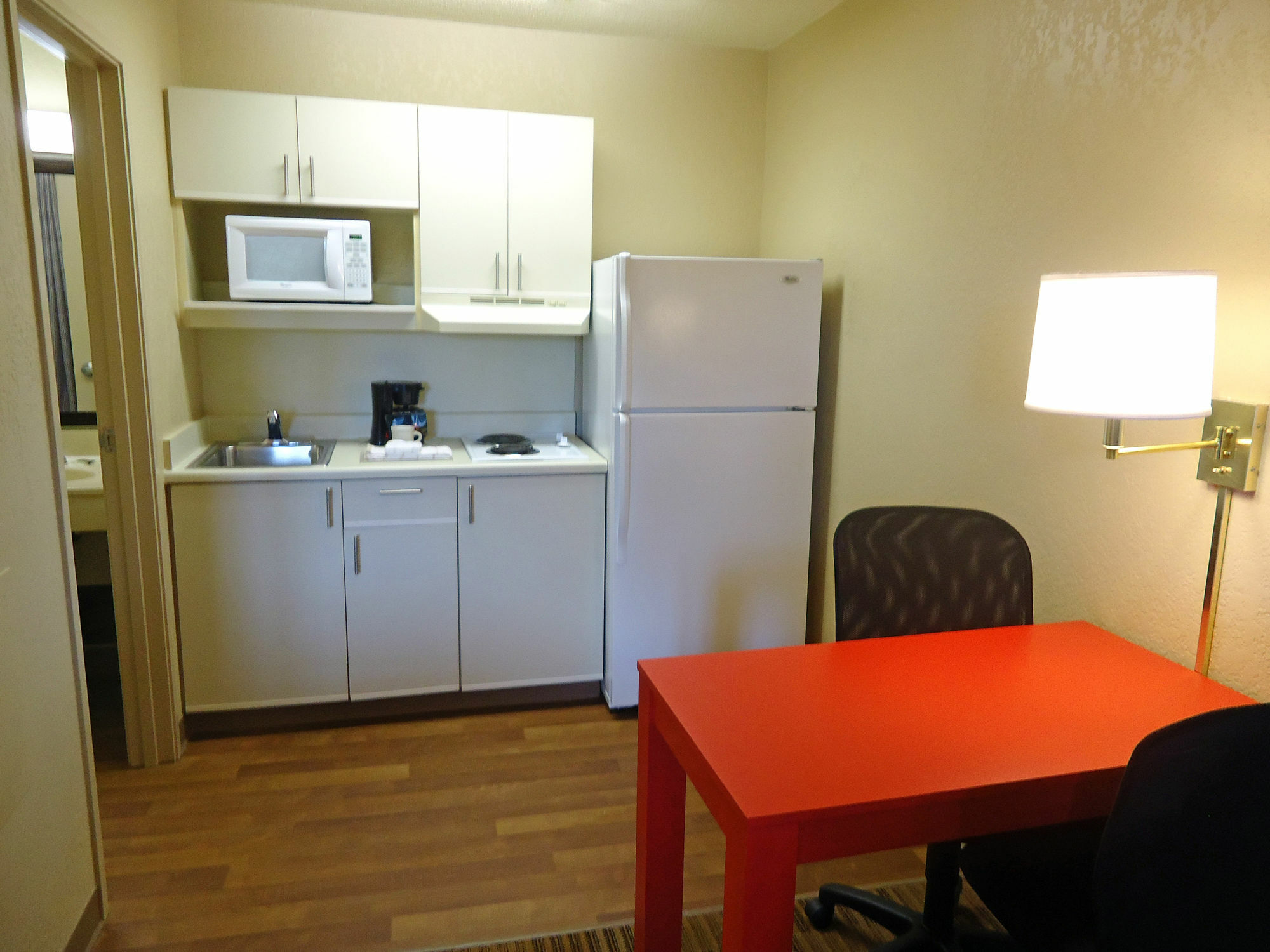 Extended Stay America Select Suites - Greensboro - Wendover Ave - Big Tree Way Exterior foto